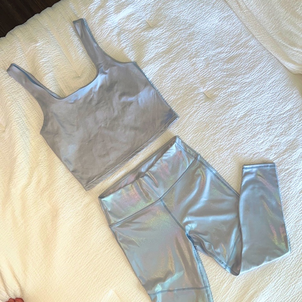 High-Waisted Iridescent Luxe 7/8 + Lydia Shine Built In Bra Tank SET